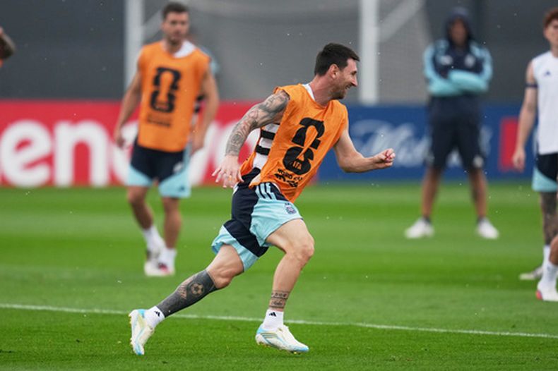 Lionel Messi, de Argentina, entrena el sábado 18 de julio de 2026 en Morristown, Nueva Jersey (AP Foto/Abbie Parr)