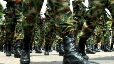 la fiscalia de colombia presenta cargos contra 17 militares y exmilitares por el robo de combustible