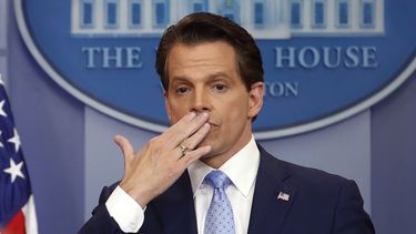 Reporte de Scaramucci muestra plan para oficina de prensa