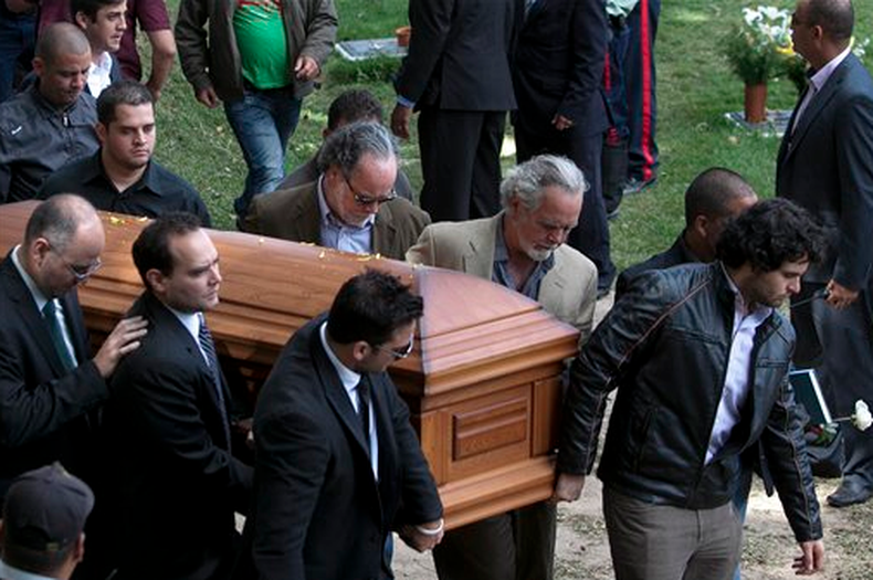 Los venezolanos le dieron el ultimo adiós a su ex reina de belleza, Mónica Spear y a su esposo, Henry Thomas.