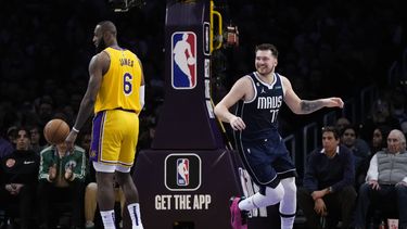 Doncic y Mavericks superan a Lakers 119-115 tras 2 prórrogas