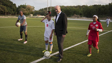 el presidente de la fifa anima a cuba a clasificar al mundial 2026