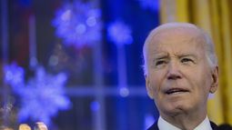 El presidente Joe Biden habla durante una celebración de Hanukkah en la Sala Este de la Casa Blanca en Washington, el lunes 16 de diciembre de 2024. (Foto AP/Rod Lamkey, Jr.)