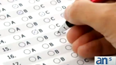 americateve | Polémica por nuevas regulaciones en la educación pública y la cantidad de exámenes que ahora tendrán que tomar los estudiantes.