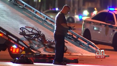 buscan al chofer de un mercedes benz que atropello mortalmente a un ciclista en kendall
