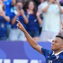 Kylian Mbappé, de Francia, celebra tras convertir un penalti ante Paraguay en el duelo de octavos de final de la Copa del Mundo, disputado el sábado 4 de julio de 2026 en Filadelfia (AP Foto/Martin Meissner)
