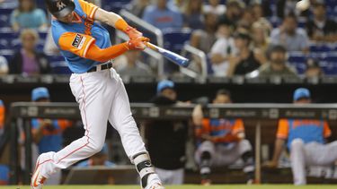 Anderson jonronea de emergente y Marlins ganan 3-1 a Bravos