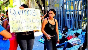 Chavistas protestan porque Maduro no les ha regalado casas