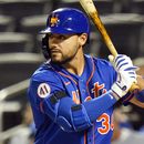Fuente AP: Michael Conforto firma por 2 años con Gigantes