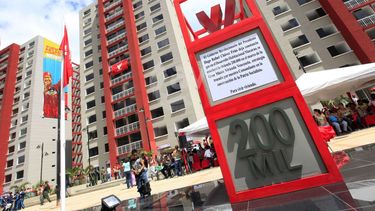 americateve | La gran Misión Vivienda es el  plan de gobierno de Nicolás Maduro para otorgar viviendas a los militantes de su partido. Pero ahora, son revendidos por los beneficiados a través de distintos portales  web