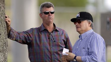 Dan Jennings, de gerente general a mánager de los Marlins
