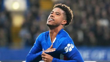 ARCHIVO - Foto del 19 de mayo del 2026, Andrey Santos del Chelsea celebra tras anotar en el encuentro ante el Tottenham en la Liga Premier. (AP Foto/Kirsty Wiggleswort, Archivo)