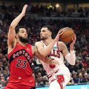 DeRozan y LaVine impulsan a Bulls a vencer 113-99 a Raptors