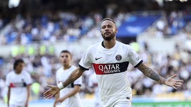 Neymar celebra tras anotar un gol para el Paris Saint-Germain en el amistoso contra Jeonbuk Hyundai, el jueves 3 de agosto de 2023, en Busán, Corea del Sur. (Yoon Dong-jin/Yonhap vía AP)