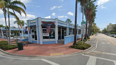 cierra hoy sus puertas conocida cafeteria cubana de miami beach