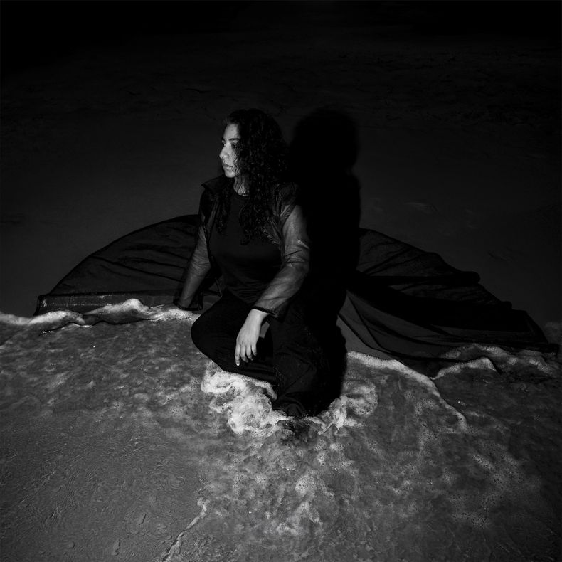 Esta imagen proporcionada por Verve muestra la carátula del álbum Night Reign de Arooj Aftab. (Verve via AP)