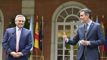 Fernández recaba apoyo de España y Portugal ante el FMI