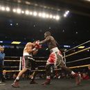 Crawford noquea a Avanesyan y retiene su título de OMB
