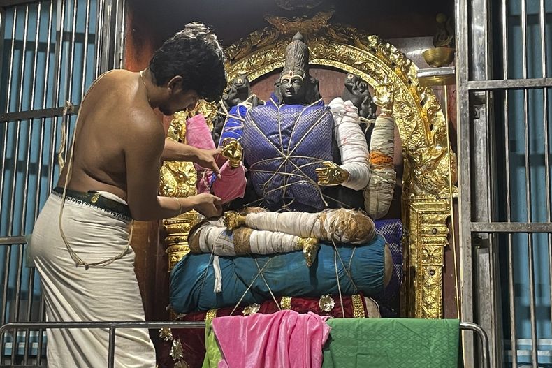 REP-GEN INDIA-DECORADOR DE DEIDADES