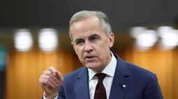 El primer ministro de Canadá, Mark Carney, en el Parlamento, el 15 de abril de 2026, en Ottawa. (Adrian Wyld/The Canadian Press via AP, Archivo)
