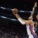 Bogdanovic brilla en debut con Detroit, que vence a Orlando