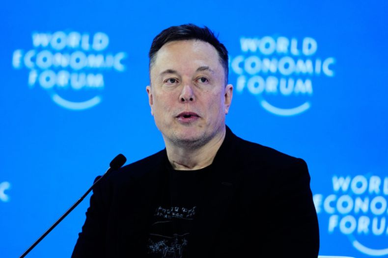 Elon Musk en la reunión anual del Foro Económico Mundial, el 22 de enero de 2026, en Davos, Suiza. (AP Foto/Markus Schreiber, Archivo)