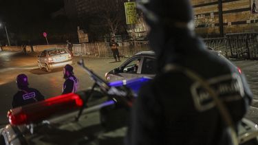 Fuerzas del gobierno sirio participan en un amplio dispositivo de seguridad en Damasco, Siria, el 6 de marzo de 2025. (AP Foto/Ghaith Alsayed)