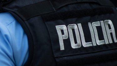 Asesinan a un hombre y hieren a dos personas, incluida una menor, en servicarro de restaurante de comida rápida en Caguas
