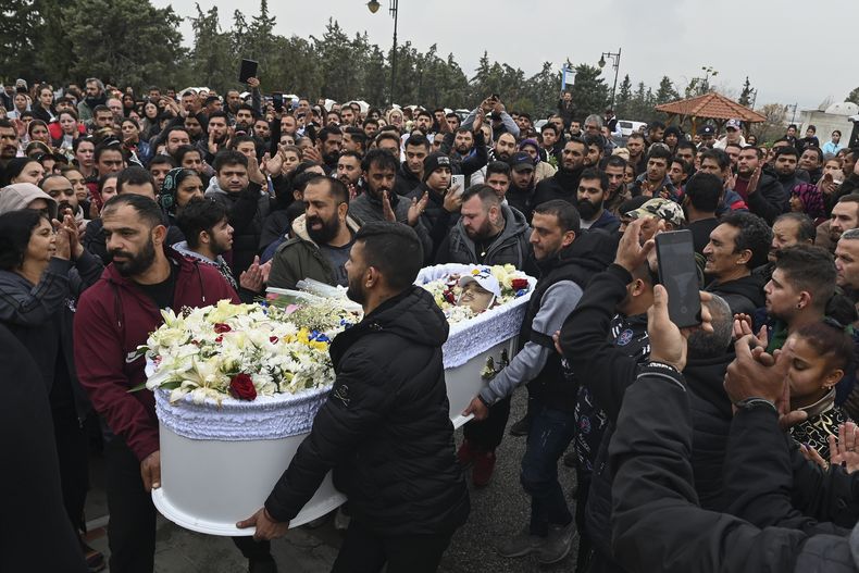 EUR-GEN GRECIA-POLICÍA TIROTEO