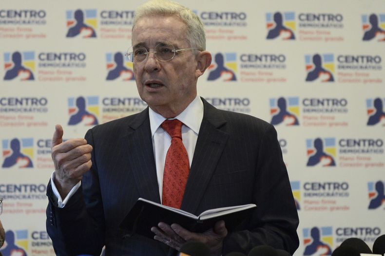 AMS-GEN COLOMBIA-REUNIÓN URIBE PETRO