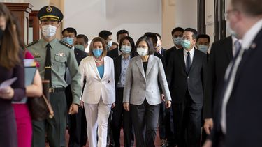 pelosi dice que eeuu no abandonara a taiwan; china protesta