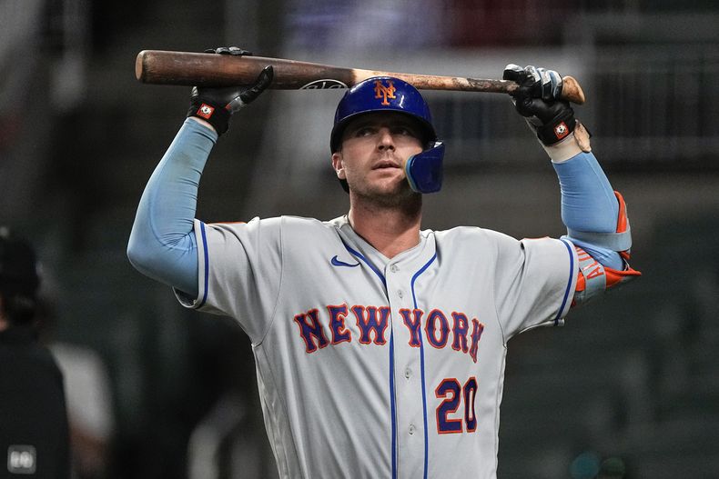 Pete Alonso de los Mets de Nueva York tras poncharse ante los Bravos de Atlanta, el martes 6 de junio de 2023, en Atlanta. (AP Foto/John Bazemore)