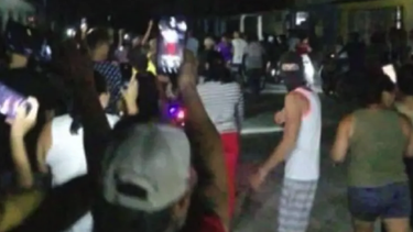 condenan a ocho cubanos a hasta 9 anos de carcel por el saqueo de una tienda en divisa en medio de las protestas en la covadonga