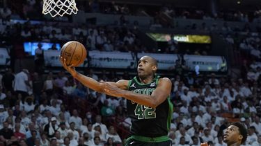 Celtics vence al Heat, están a un triunfo de las Finales