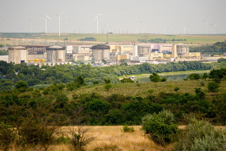 La planta nuclear Cernavoda en Rumania el 3 de agosto del 2026. (AP foto/ Andreea Alexandru)