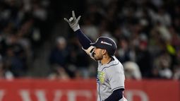 Víctor Mesa Jr. de los Rays de Tampa Bay celebra su jonrón contra los Yankees de Nueva York en el sexto inning del tercer juego de la serie divisional de la Liga Americana, el miércoles 7 de octubre de 2026, en Nueva York. (AP Foto/Seth Wenig)
