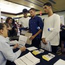 Bajan reclamos por desempleo en EEUU