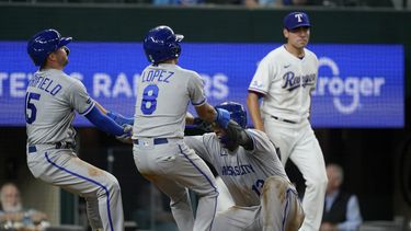 Witt y Whit dan triunfo a Reales ante Rangers