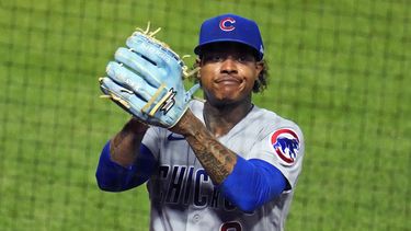 El abridor Marcus Stroman, de los Cachorros de Chicago, se dirige a la cueva tras resolver la séptima entrada del juego ante los Piratas de Pittsburgh, el martes 20 de junio de 2023 (AP Foto/Gene J. Puskar)