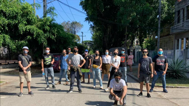 seguridad del estado detuvo a todos los manifestantes que fueron victimas de violento ataque en el   ministerio de cultura de cuba