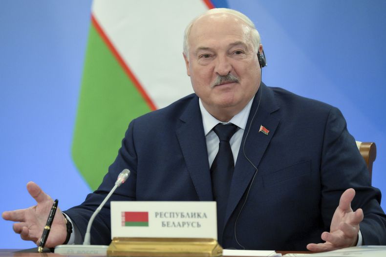 El presidente bielorruso, Alexander Lukashenko, asiste a la reunión de la Unión Económica Euroasiática Suprema en el complejo turístico de Igora, en la región de Leningrado, a unos 54 km al norte de San Petersburgo, en Igora, Rusia, el jueves 26 de diciembre de 2024. (Alexei Danichev, Sputnik, Kremlin Foto vía AP)