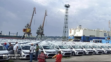 cubanos explotan contra transtur por la compra de autos nuevos: ¿por que no traen ambulancias?
