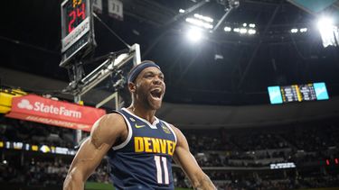 Murray logra triple doble; Nuggets aplastan a Pacers