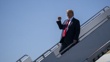 Trump asegura que es el policía en jefe del país