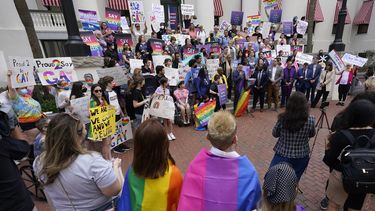 legislatura de la florida aprueba ley del no digas gay