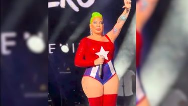 la diosa lleno el watsco center de miami, pidio libertad para cuba y honro a celia cruz