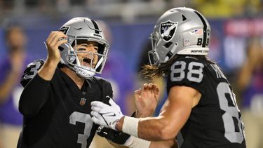 Raiders vencen a Jaguars en Partido del Salón de la Fama