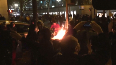 continuan las protestas en varias ciudades del pais contra la eleccion de trump como presidente