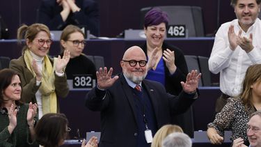 Parlamento europeo sustituye a vicepresidenta investigada