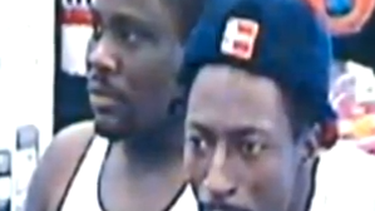 americateve | Revelan video de vigilancia que podría llevar a la captura de dos sujetos que se robaron una bolsa con un valor superior a los dos mil dólares...mientras su dueña ponía combustible en una gasolinera ubicada en el suroeste de Miami.